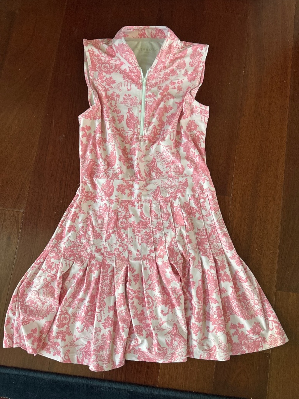 Smith and Quinn tennis golf or sports dress small